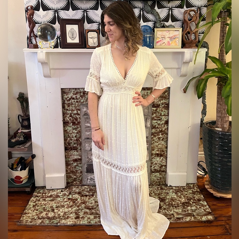 Baltic Born Elegant White Lace Maxi Dress